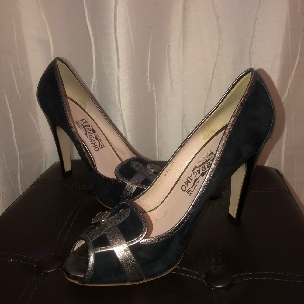 Salvatore Ferragamo heels!  Accepting Offers!